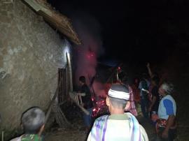 Si jago merah beraksi di puncak